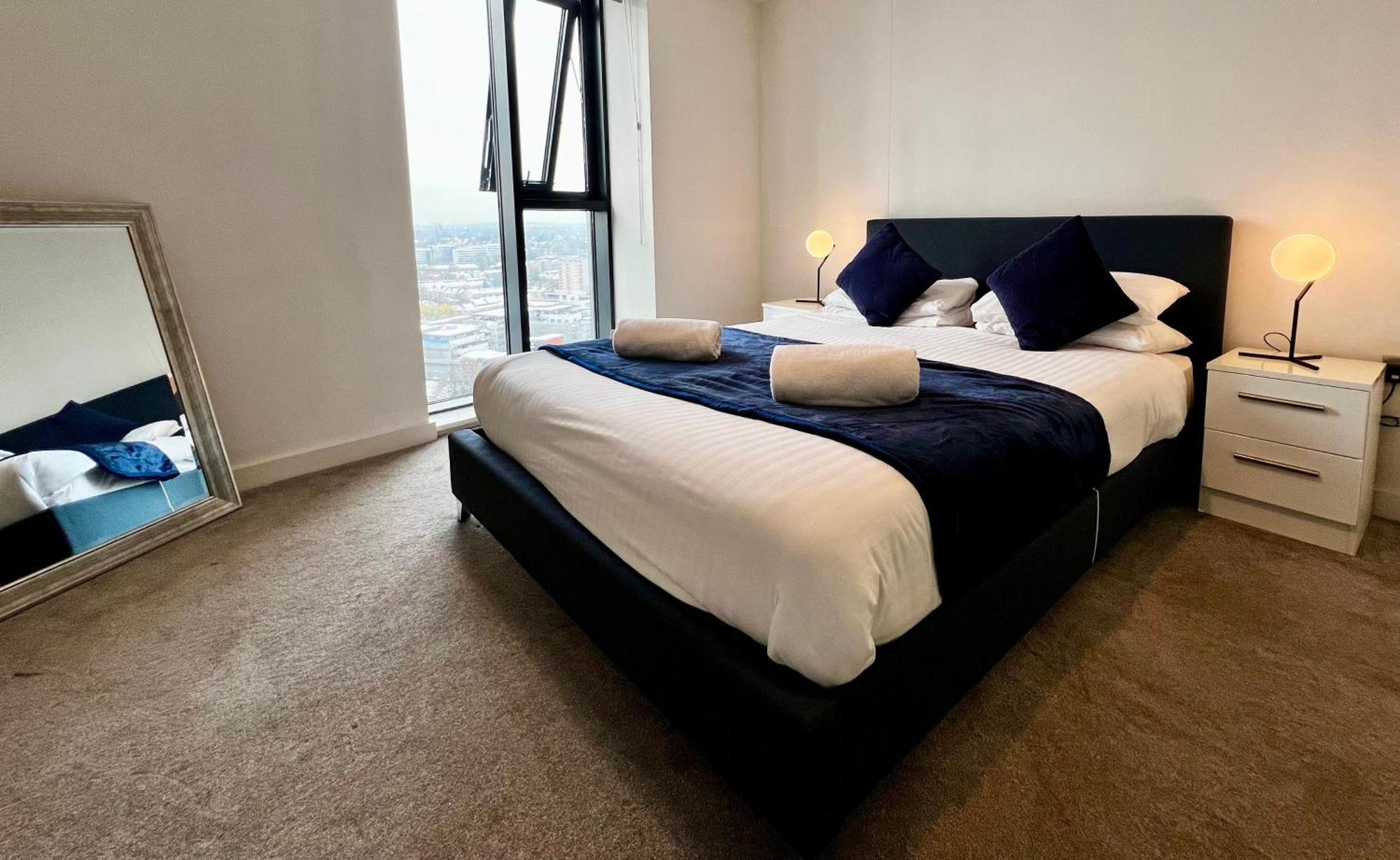 Premium Deals L Last-Minute Stay L 4 Min Walk To Birmingham Central Library L 18Th Floor 2 Bed 2 Bath City Centre Penthouse With Gym & Netflix By Jvt Short Lets Exterior foto